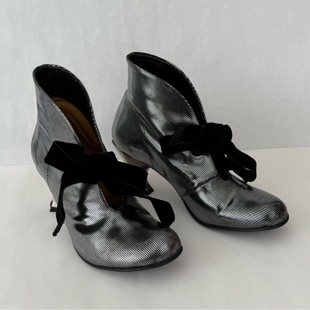 Lmited Edition Fluevog Baroque Sparkler - Size 8